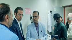 بازدید سفیر غنا و مهمانان همایش از مرکز تحقیقات سلول های بنیادی سیستم عصبی